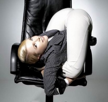 Наша 'гибкая' землячка едет на фестиваль в ФРГ